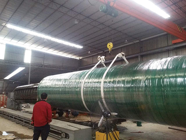 Large FRP Tank Lifting